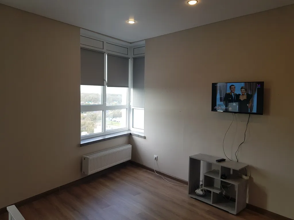 Студия с видом на реку Белая