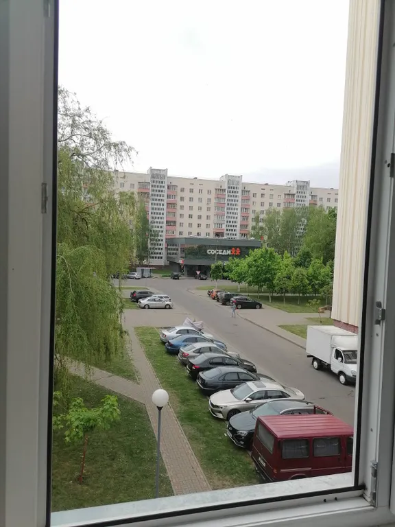 Отличная двушка с видом на сквер