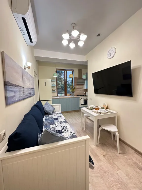 Уютная 3-х комнатная квартира с балконом и видом на горы