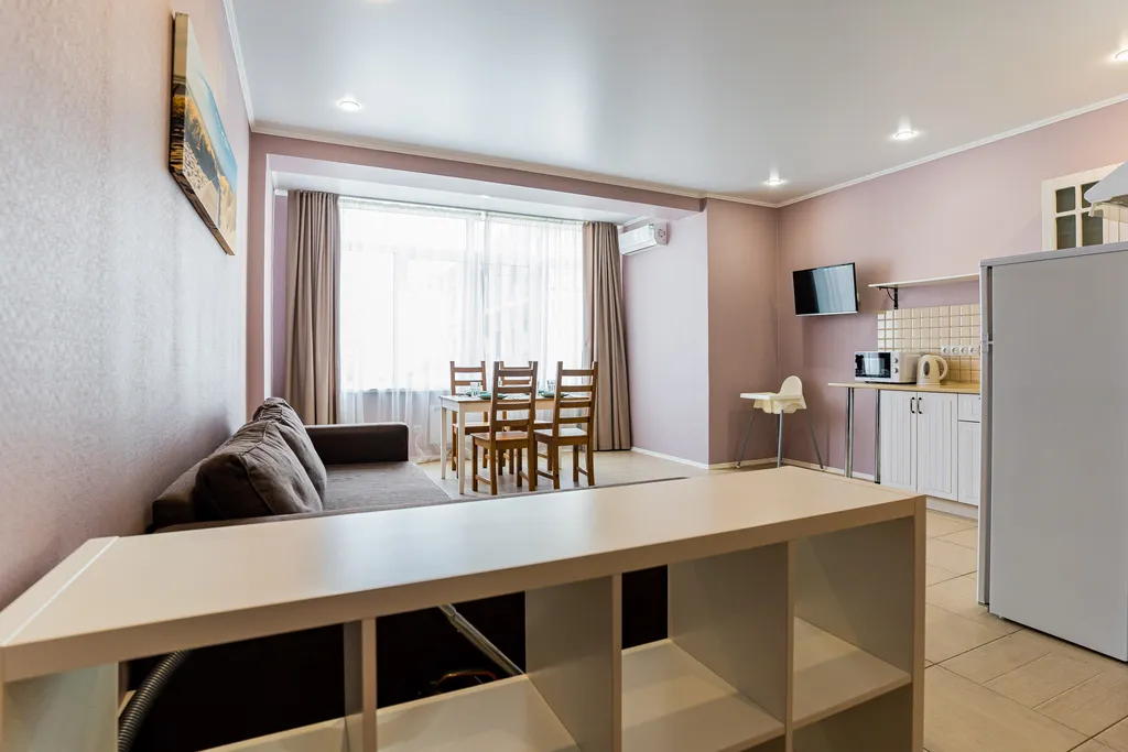 Квартира Просторные апартаменты в двух минутах ходьбы от моря от LetoApart — Анапа