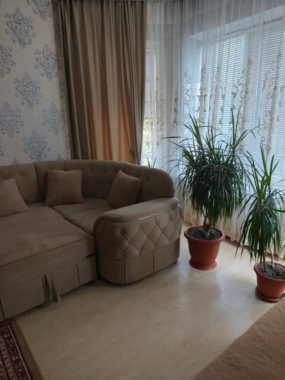 Уютный дом с панорамным видом на город и на горы