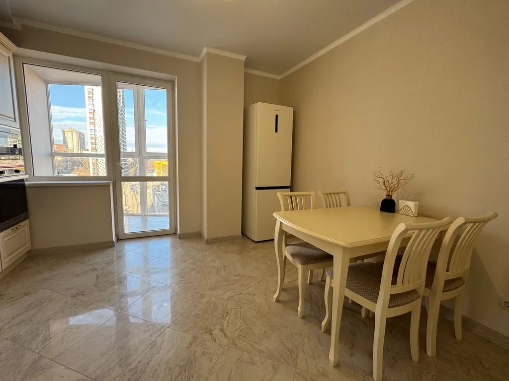 Квартира Шикарная двухкомнатная квартира с лоджией — Ростов-на-Дону