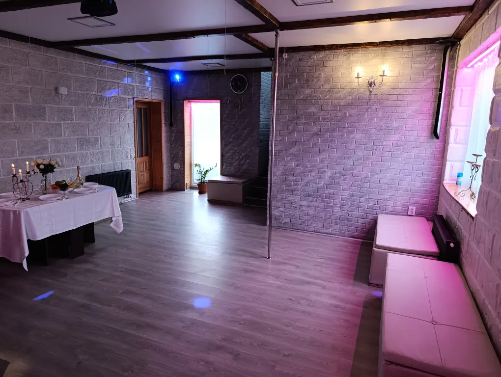 Уютный дом с баней рядом с заливом, карьером, голубыми озерами и сосновым лесом