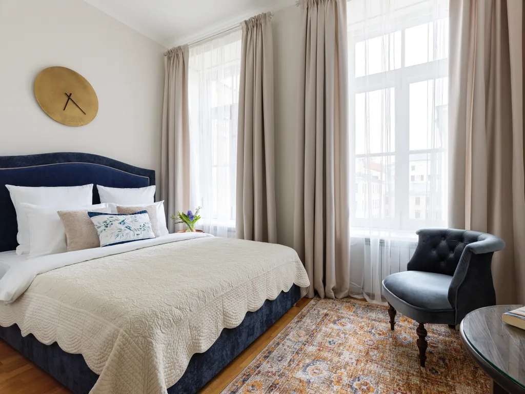 У Невского с видом на Фонтанку