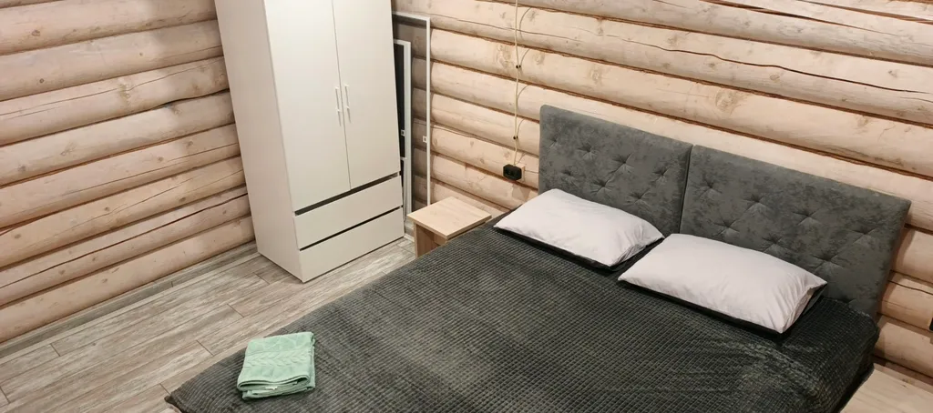 Срубовый дом на берегу Волги