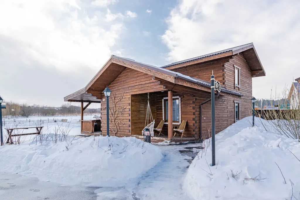 Коттедж Дом на берегу озера — аренда посуточно в Петровка