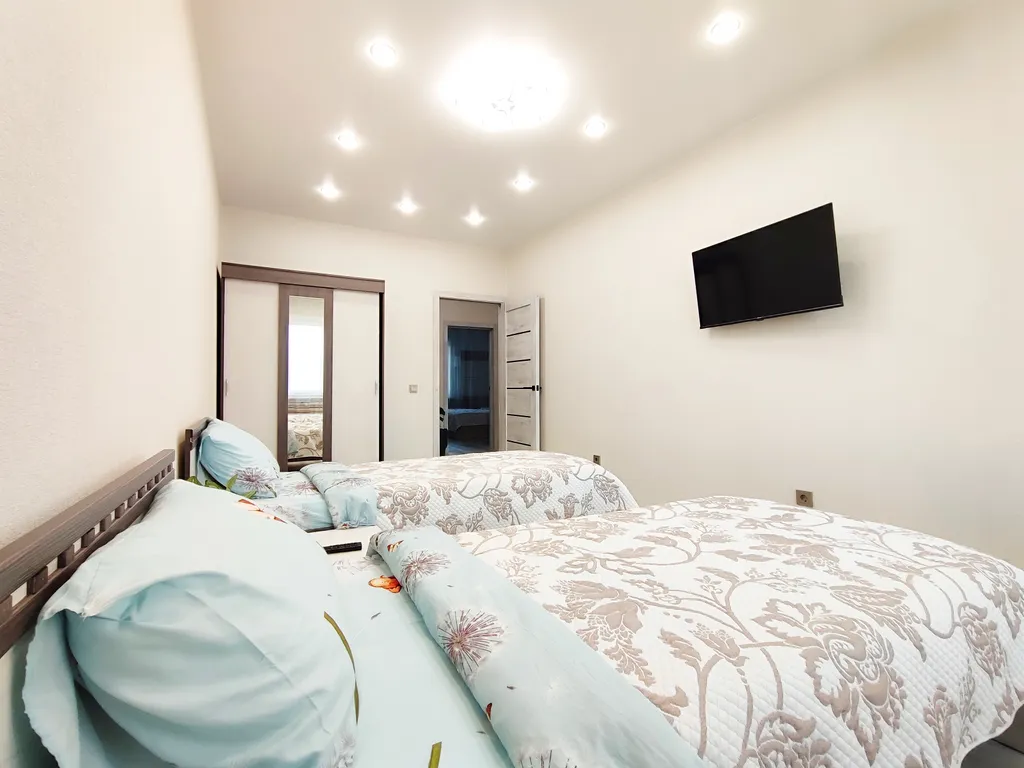 Полноценная 2-комнатная квартира рядом с Аэропортом