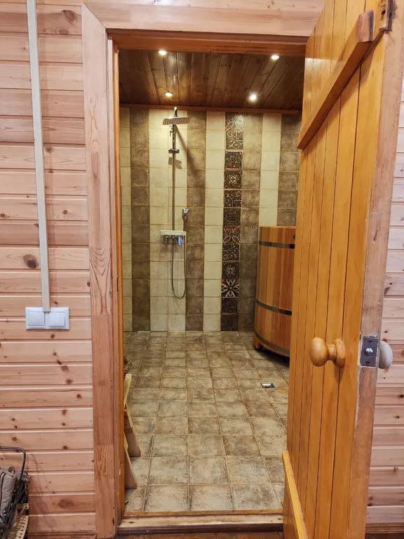 Уютный дом на берегу реки с русской баней, рыбалка