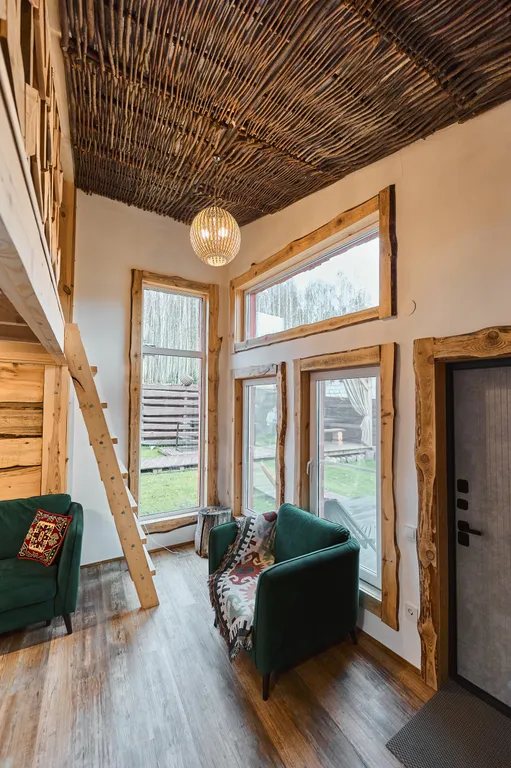 Уютный дом с баней и чаном в лесу