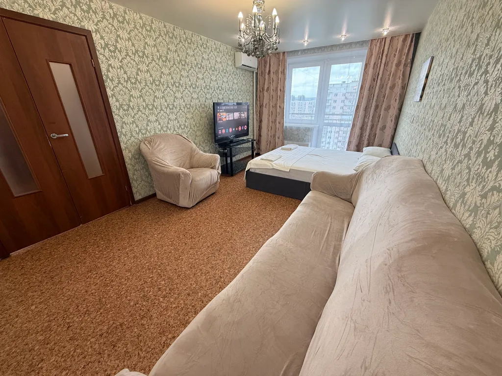 "В Гости!" на Запорожской 53 (1к квартира рядом с БЦ "Сити")