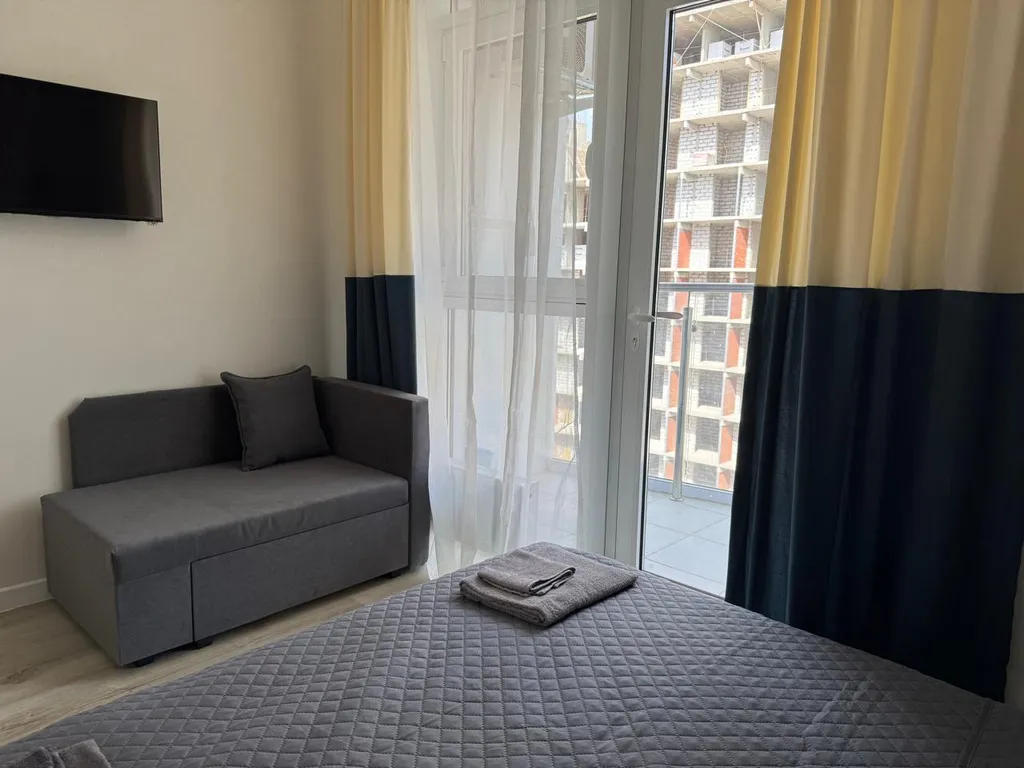 Апартамент с балконом