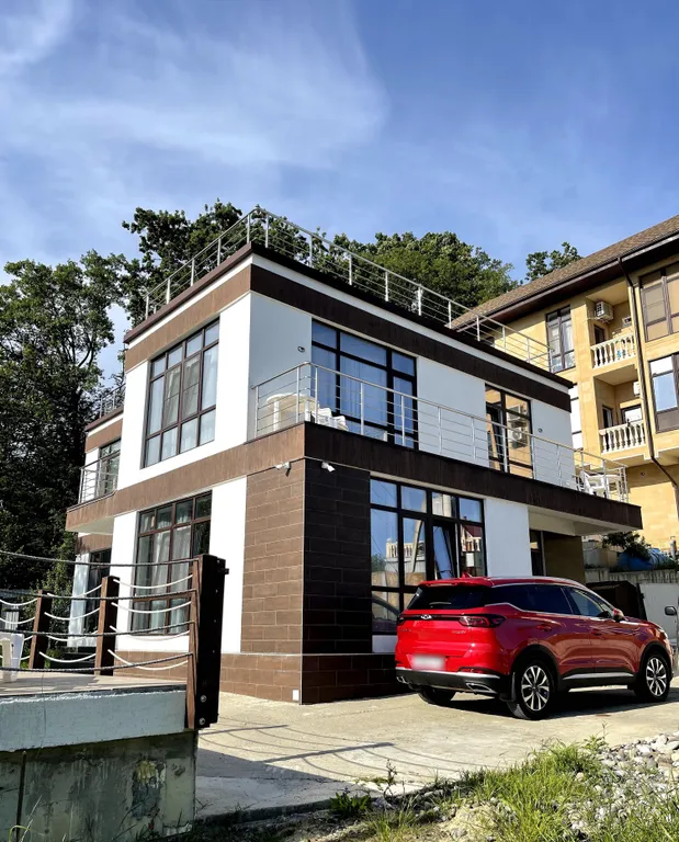 Дом с подогреваемым бассейном и 5 спальнями