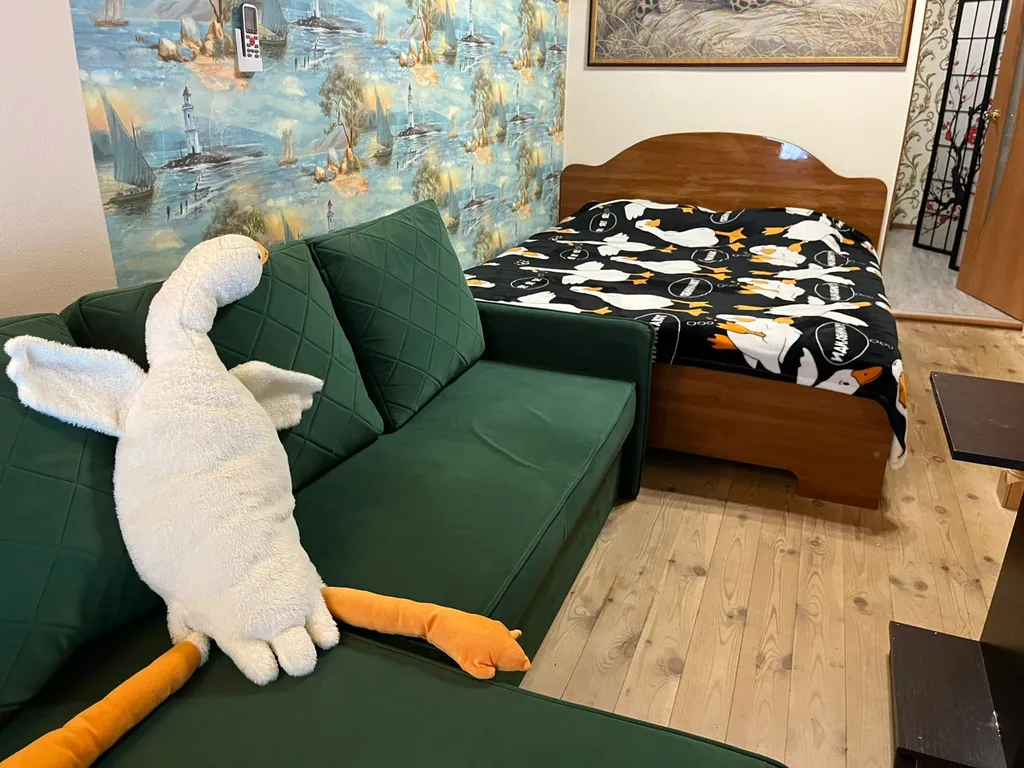 Терем с мансардой в дивном лесу у моря, с новым ремонтом и обстановкой