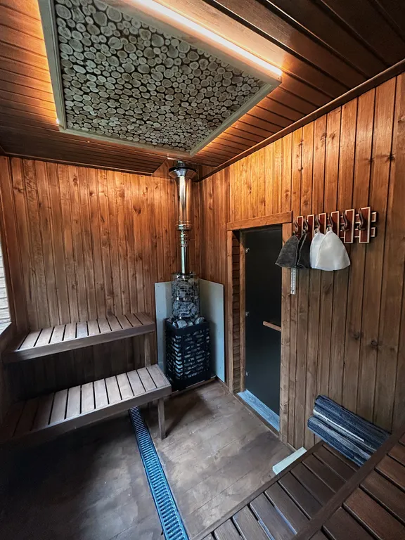 Уютный домик-баня на берегу речки