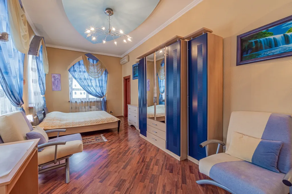 6-комнатный Дом