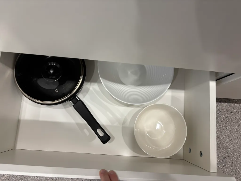 Уютная однотонная квартира