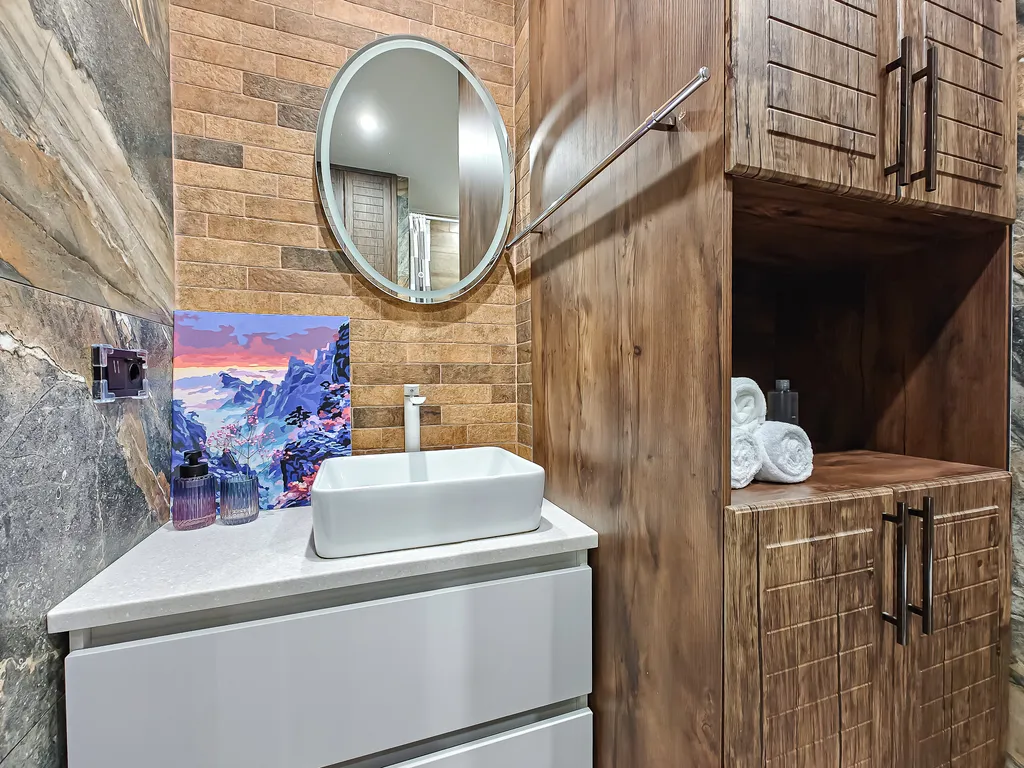 Масштабная двухкомнатная с кроватью super king-size в ЖК Дождь