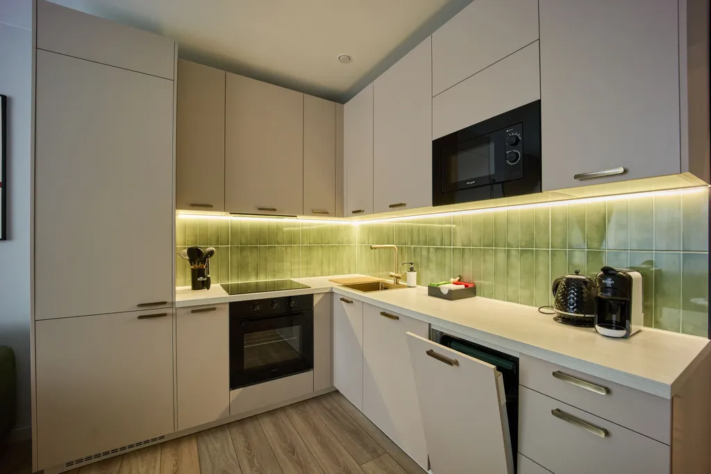 Ключ к премиум-комфорту: 1-комнатная квартира в доме бизнес-класса