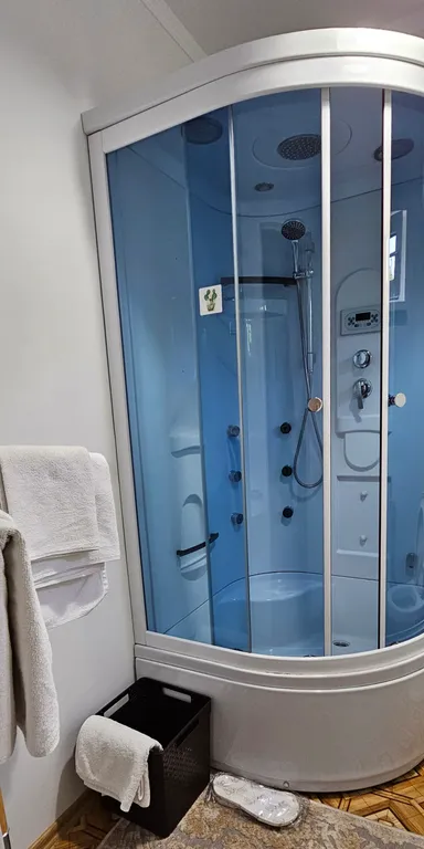 Дом на набережной