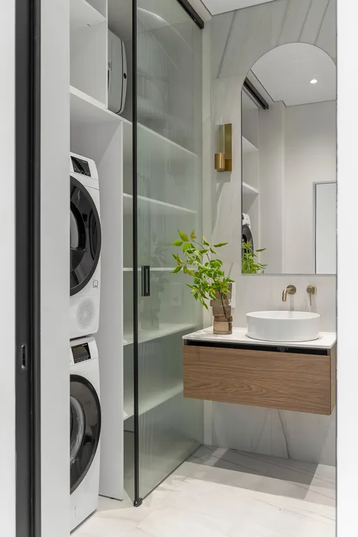 Видовые двухуровневые апартаменты в самом центре Владивостока