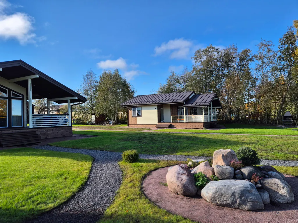 Коттедж Уютнейший дом с роскошным видом на озеро — Ларионово