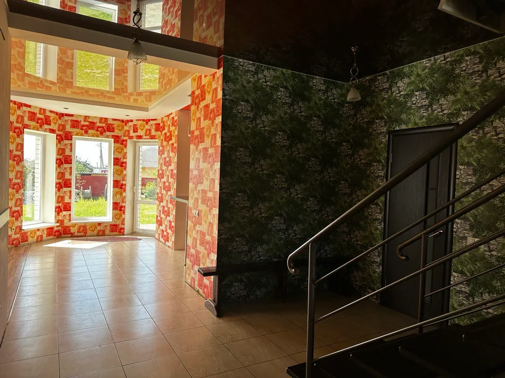 Коттедж 2 этажа в уединенном месте Бреста с парковкой во дворе