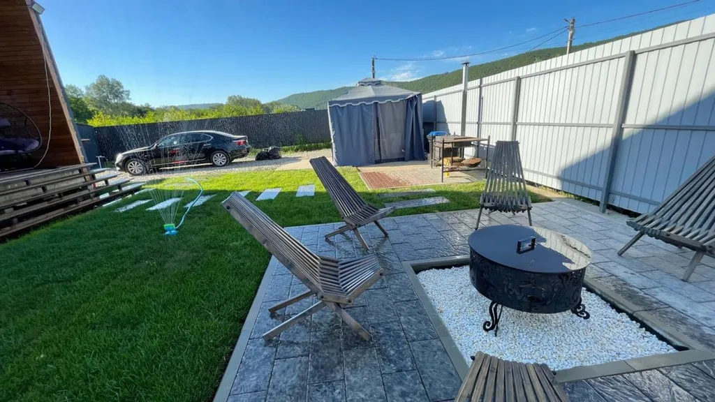 Коттедж Дом с бассейном и чаном — Безымянное