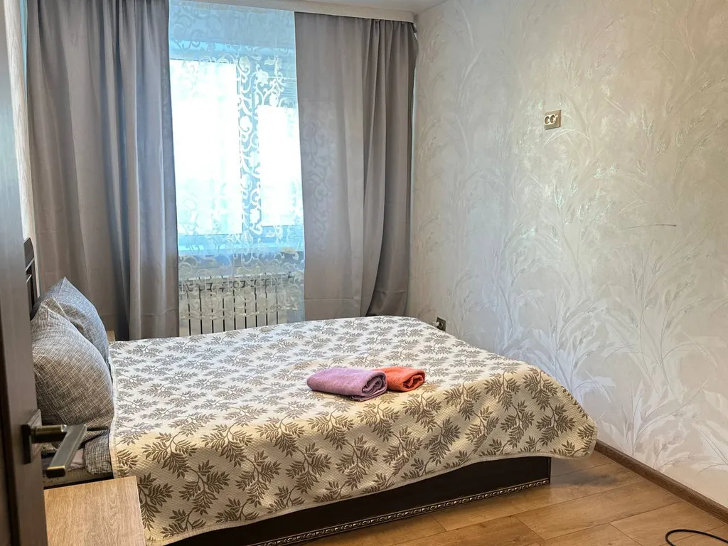 Комфортная двухкомнатная квартира в центре Магадана