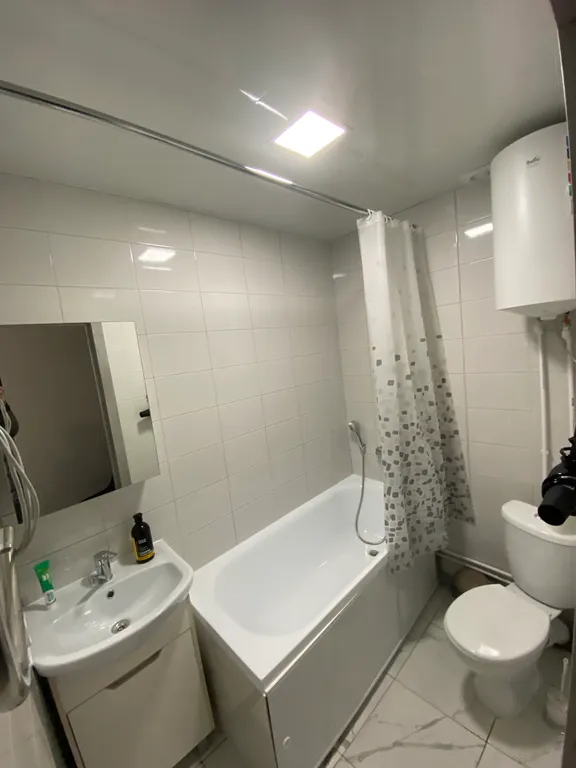 Студия через мост от Кремля