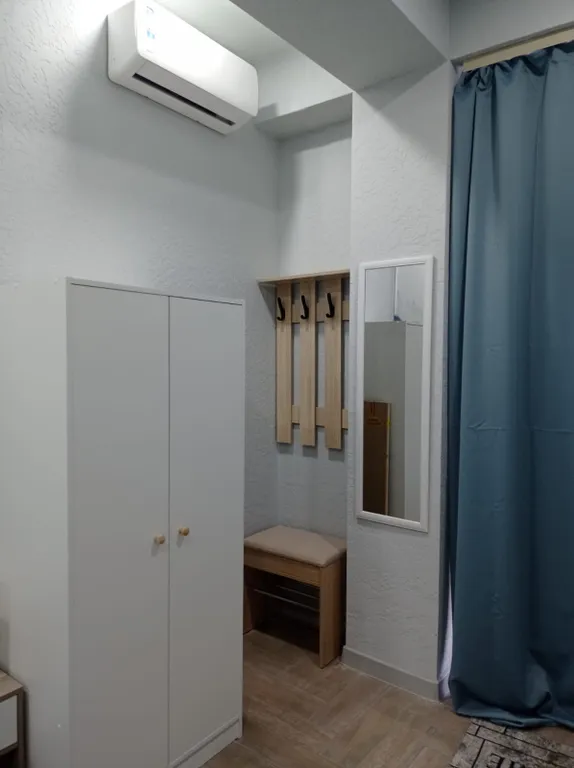 Студия с отдельным входом в комплексе с бассейном