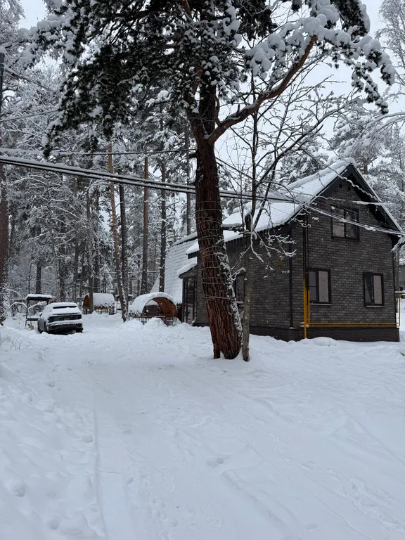 А-Frame домик с видом на гору Чегет