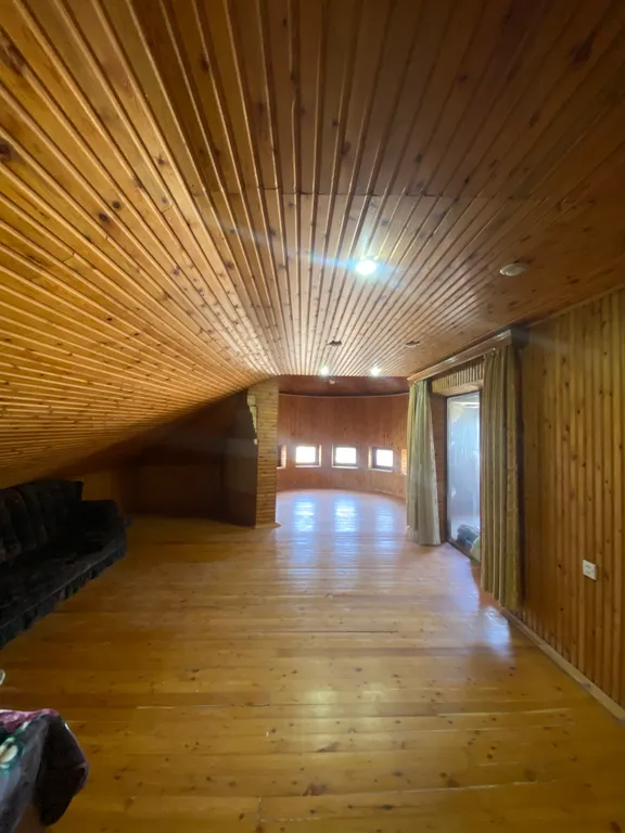 Дом напротив фонтана с потрясающим видом на крепость, фонтан и море