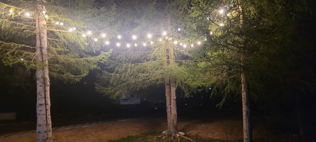 Уютный дом с банным домиком рядом с лесом