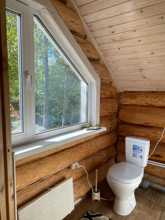 Дом на берегу озера