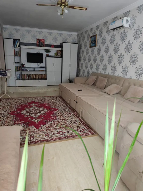 Уютный дом с панорамным видом на город и на горы