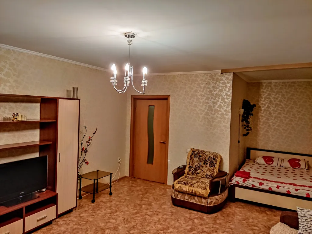 Квартира Большая квартира напротив ТРЦ Планета — Красноярск