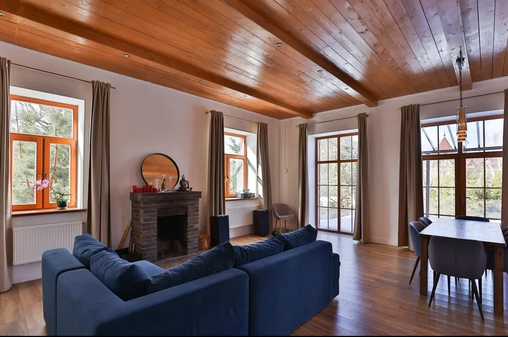 Уютный коттедж в красивом посёлке