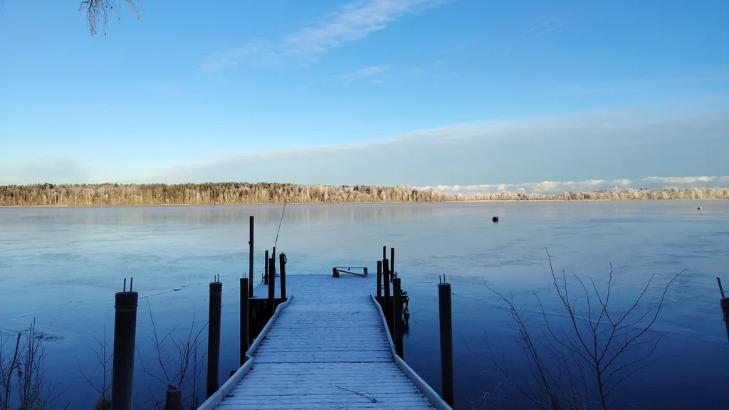 Коттедж Светлый панорамный коттедж с видом на озеро — Санкт-Петербург