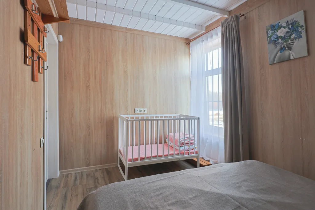 Двухэтажный коттедж с кондиционером, с видом на реку