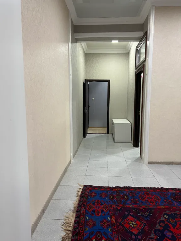 Домик чуть дальше набережной