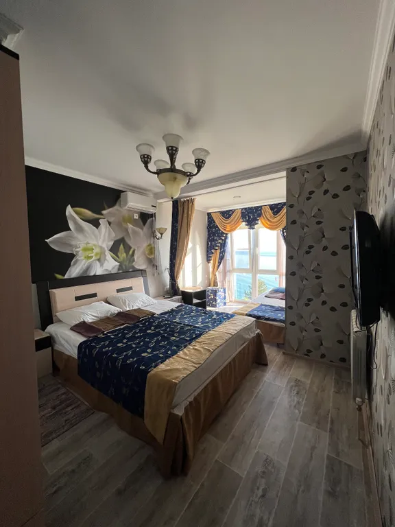 Трехместный номер с шикарным, панорамным  видом на море