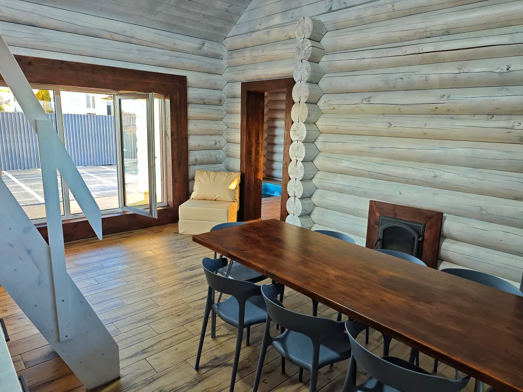 Вилла Личи, сруб с подогреваемым бассейном и баней