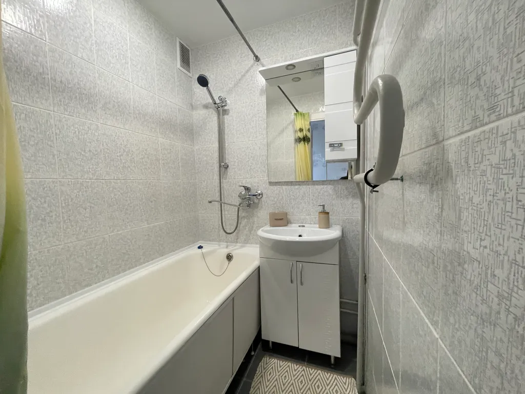 2‑комн. квартира рядом с Долиной уюта на ул. Олега Кошевого, 14к2