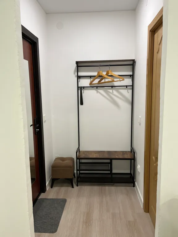 Квартира Квартира Уютная студия в стиле лофт с новым дизайнерским ремонтом — Красноярск