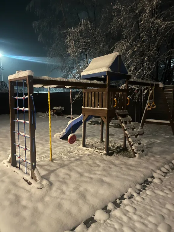 Барнхаус на берегу реки Кундыш