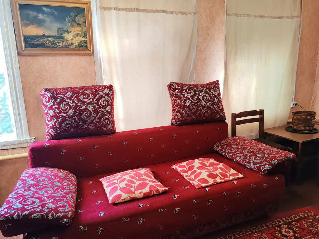 Уютный домик в тихом месте, рядом с рекой и озером