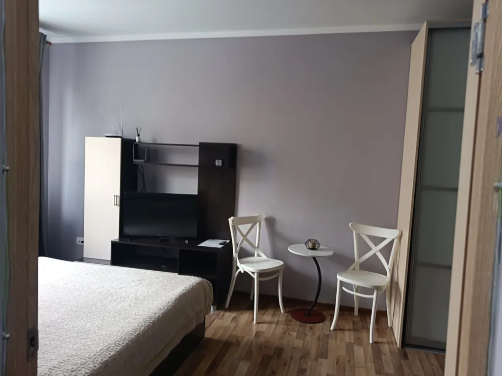 Уютная квартира в тихом дворе — аренда посуточно в Калининград