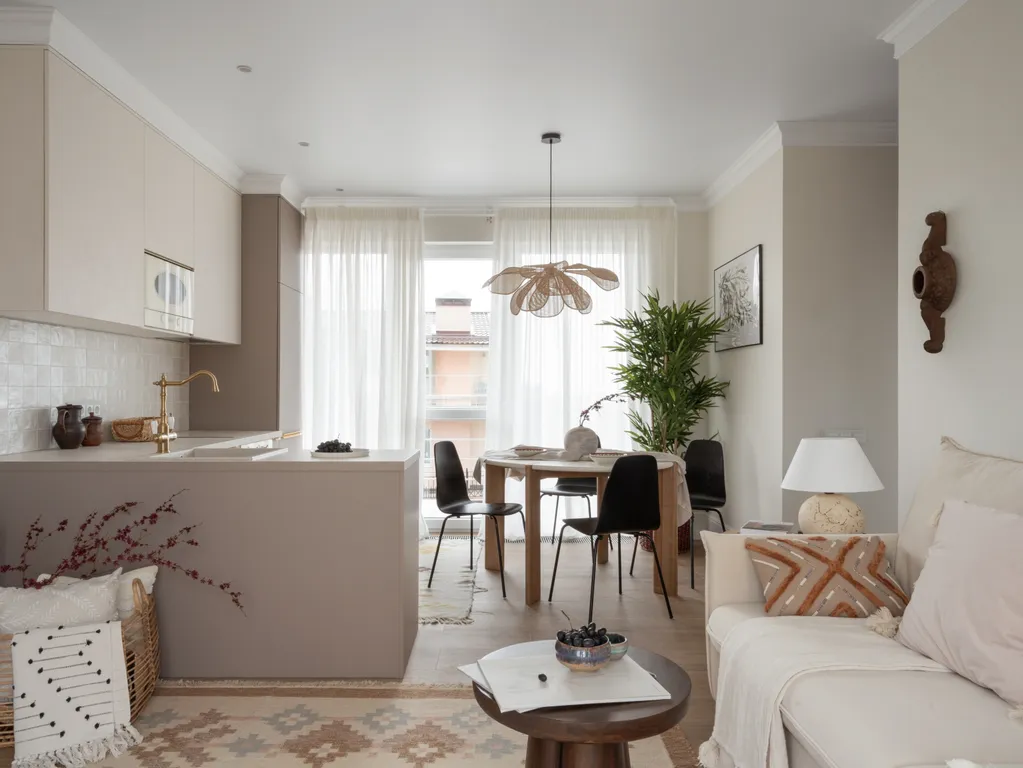 Семейный дом с территорией и видом на море