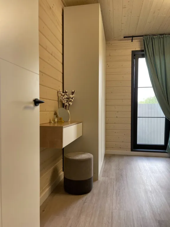 Коттедж Современный дом с баней у водохранилища — Лопотово