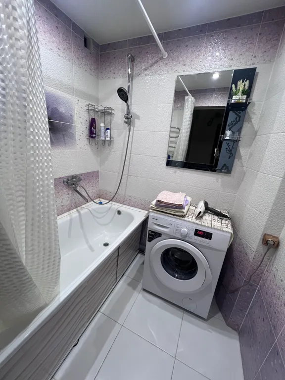 Двухкомнатная квартира в самом центре города, Площадь Металлургов